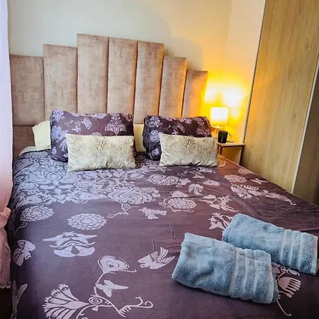 Guest house Maison Tour Eiffel Paris Porte De Versailles Issy-les-Moulineaux