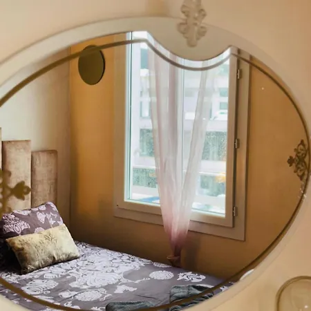 Maison Tour Eiffel Paris Porte De Versailles Guest house Issy-les-Moulineaux