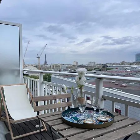 Maison Tour Eiffel Paris Porte De Versailles Maison d'hôtes Issy-les-Moulineaux