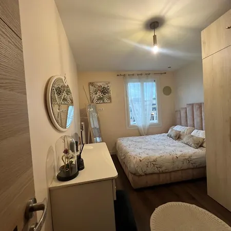 Maison Tour Eiffel Paris Porte De Versailles Guest house *